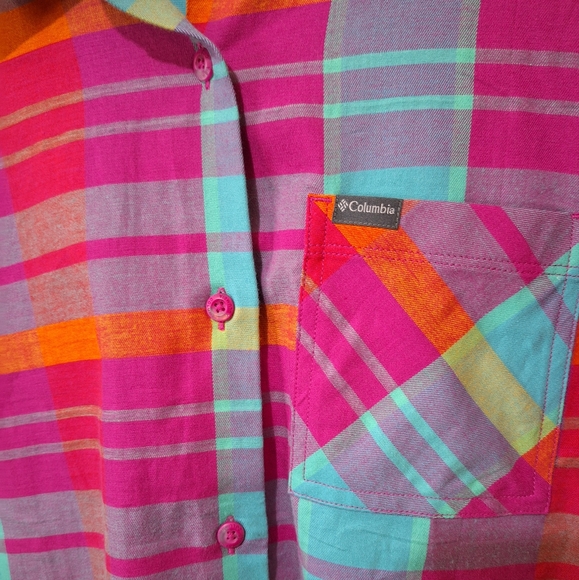 Columbia Short Sleeve Button Down Shirt - Picture 2 of 6